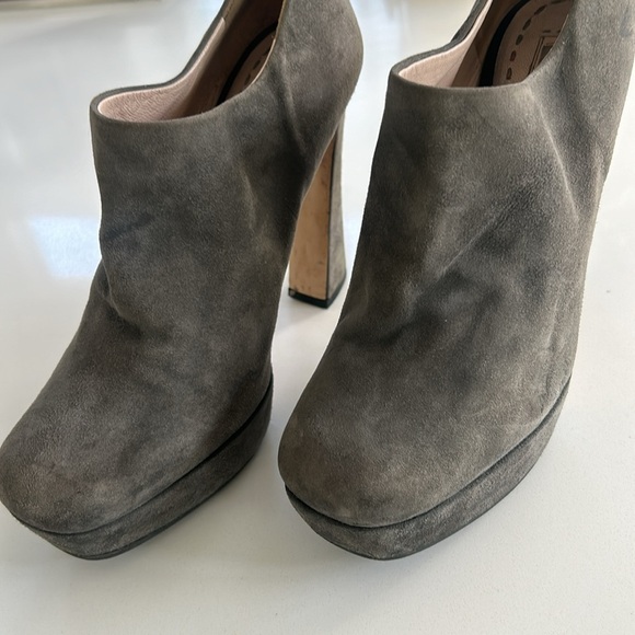 Miu Miu Suede Ankle Boots with Platform Heels Grey Color Square Toe size 37 / 7 - Picture 8 of 16